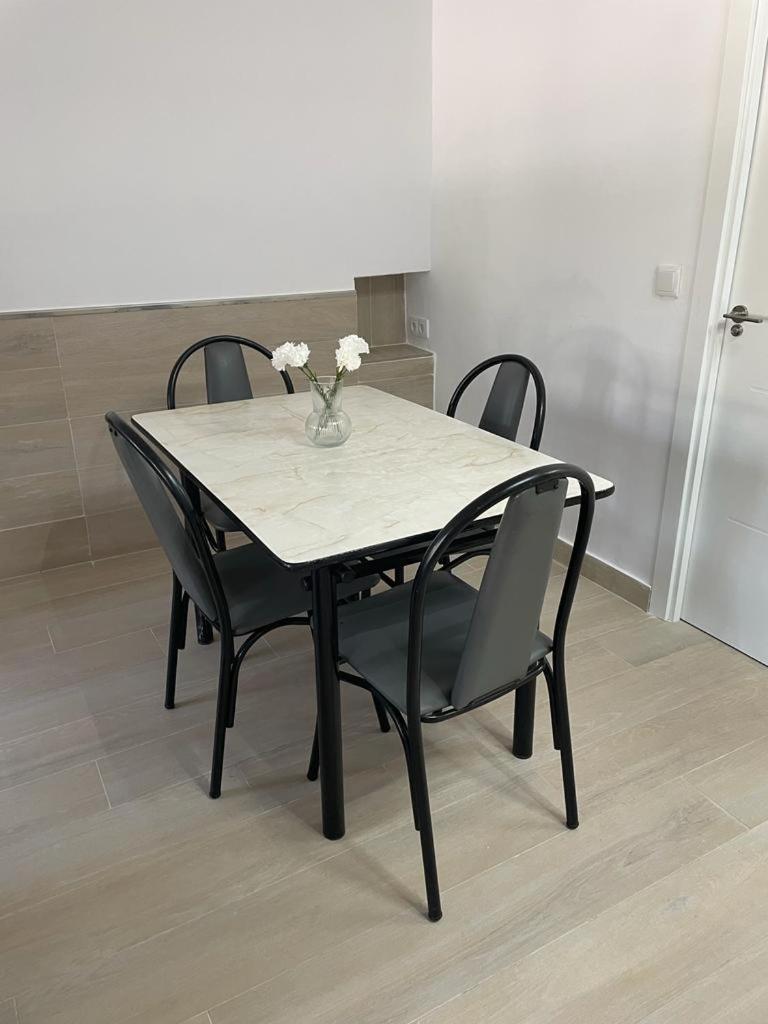 Planta Baja Moderna Y Nueva A Estrenar En El Centro Ciudad 2 Habitaciones Y 2 Banos Elche Kültér fotó