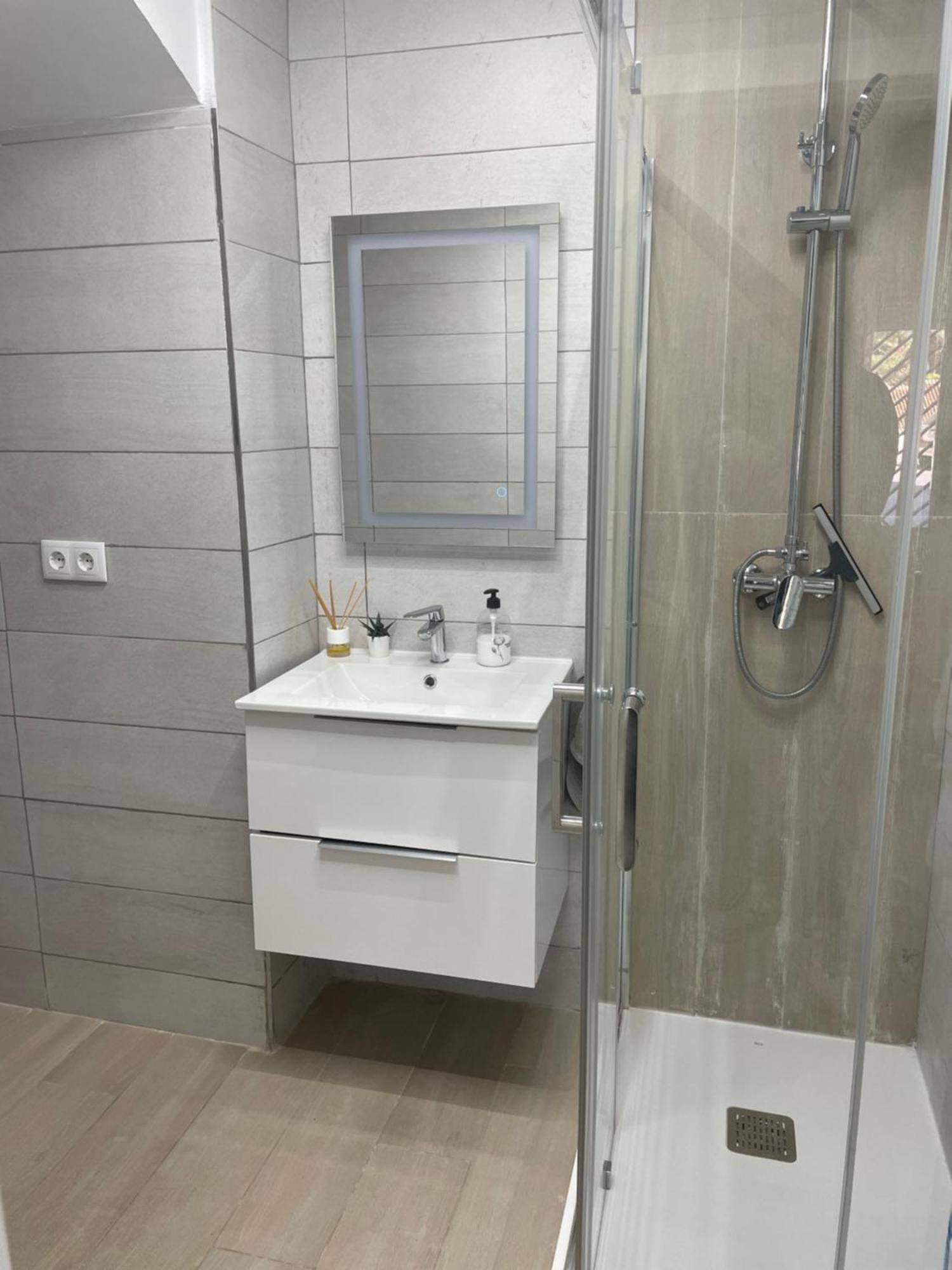 Planta Baja Moderna Y Nueva A Estrenar En El Centro Ciudad 2 Habitaciones Y 2 Banos Elche Kültér fotó